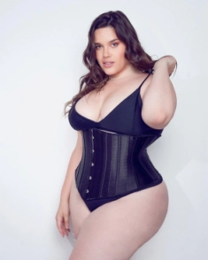 Curvy Glam